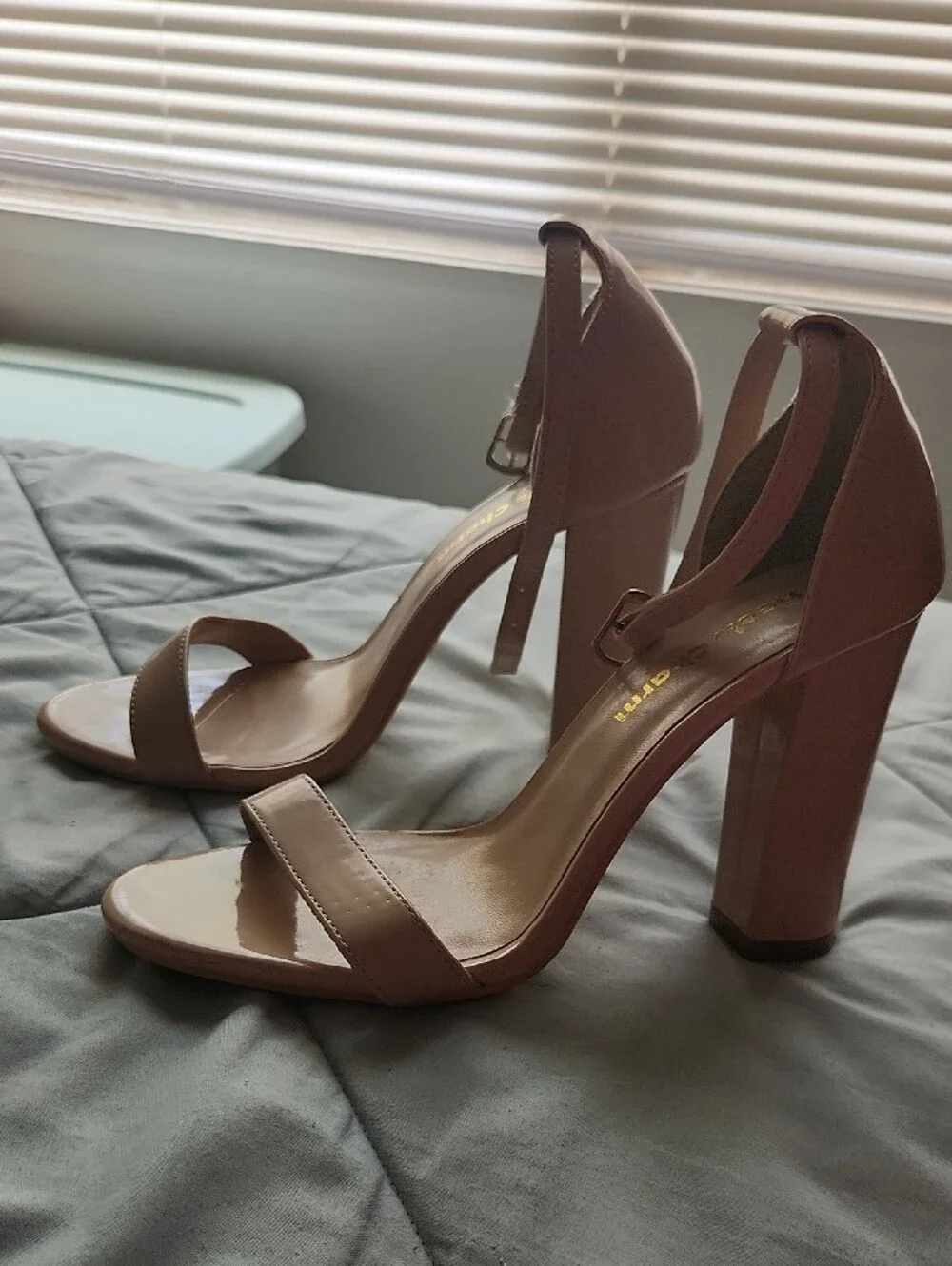Heels Charm Nude Classic Ankle-Strap Block Heels